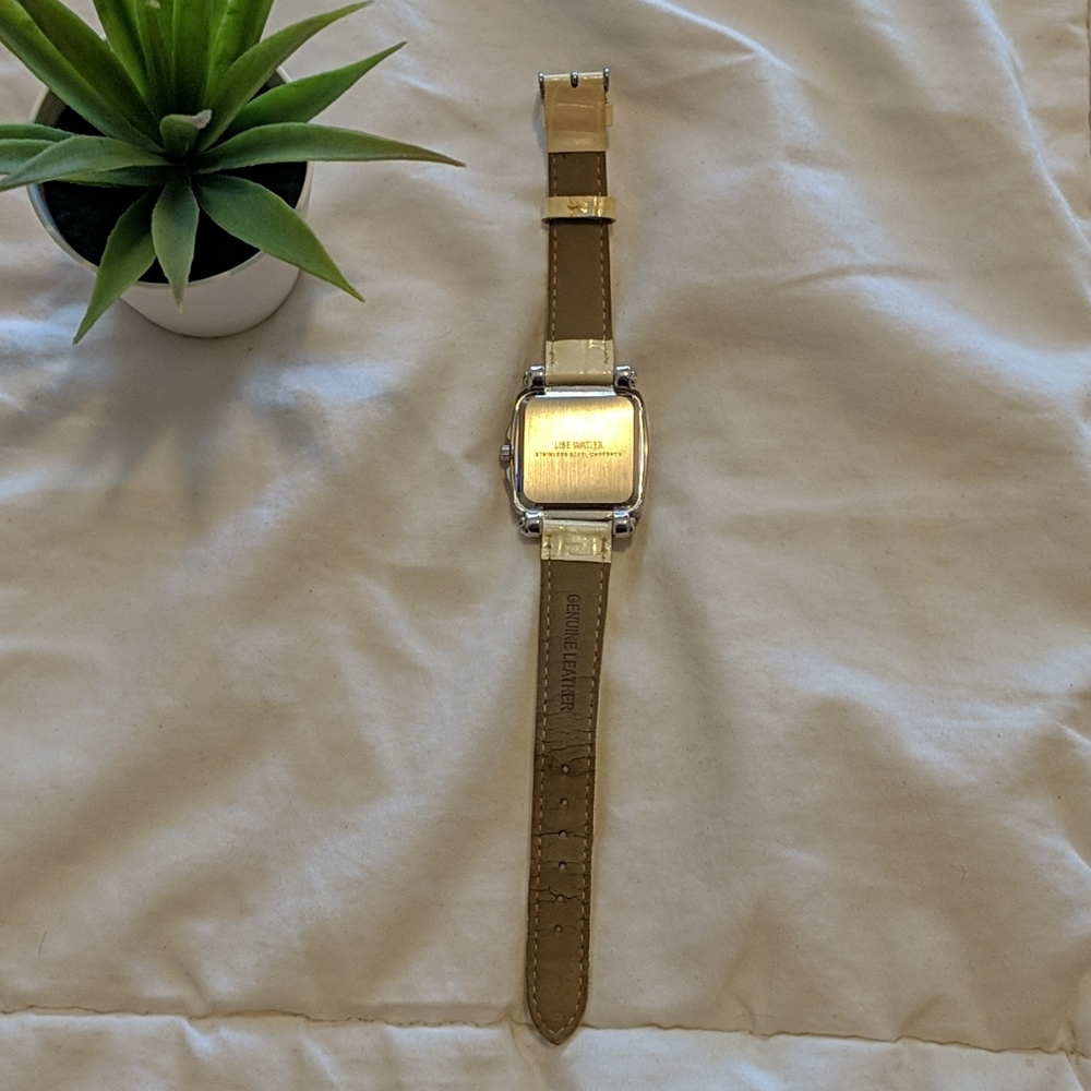 Watch - Picture 3 of 3
